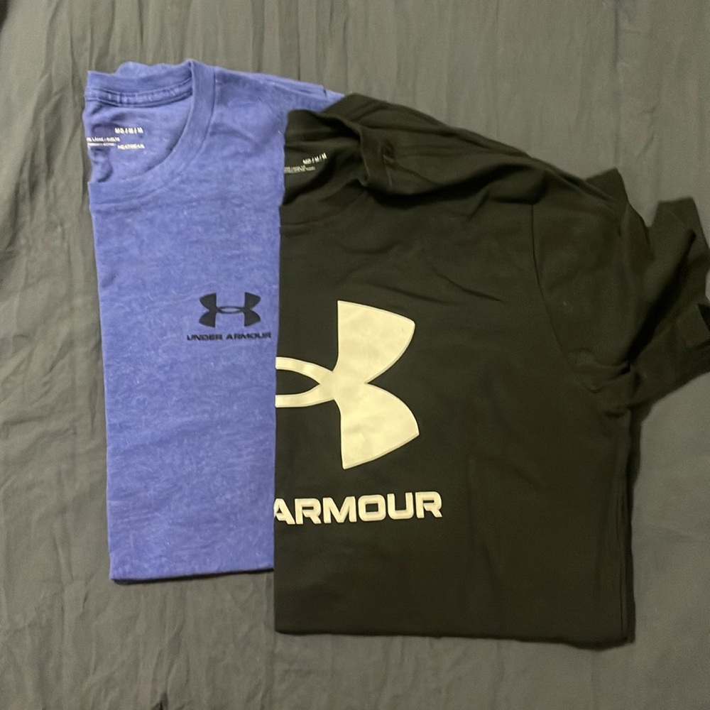 Under Armour Men’s Medium t shirt